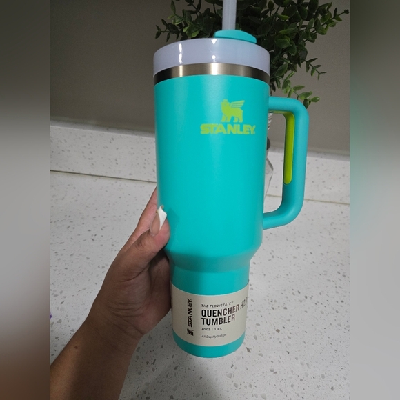 Stanley Aqua Tumbler with Handle - Picture 10 of 10